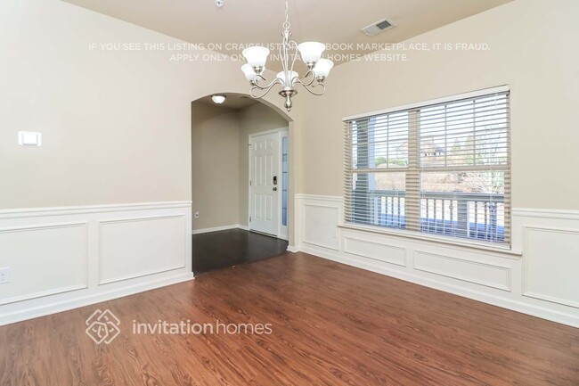 Building Photo - 1700 Summit Village Ln