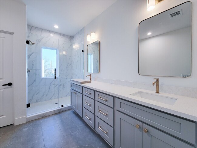 Building Photo - 7703 Earl Rudder Wy