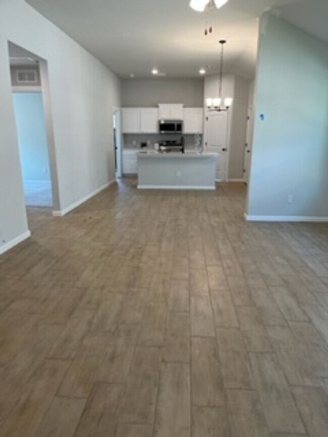 Building Photo - Striking New Home!