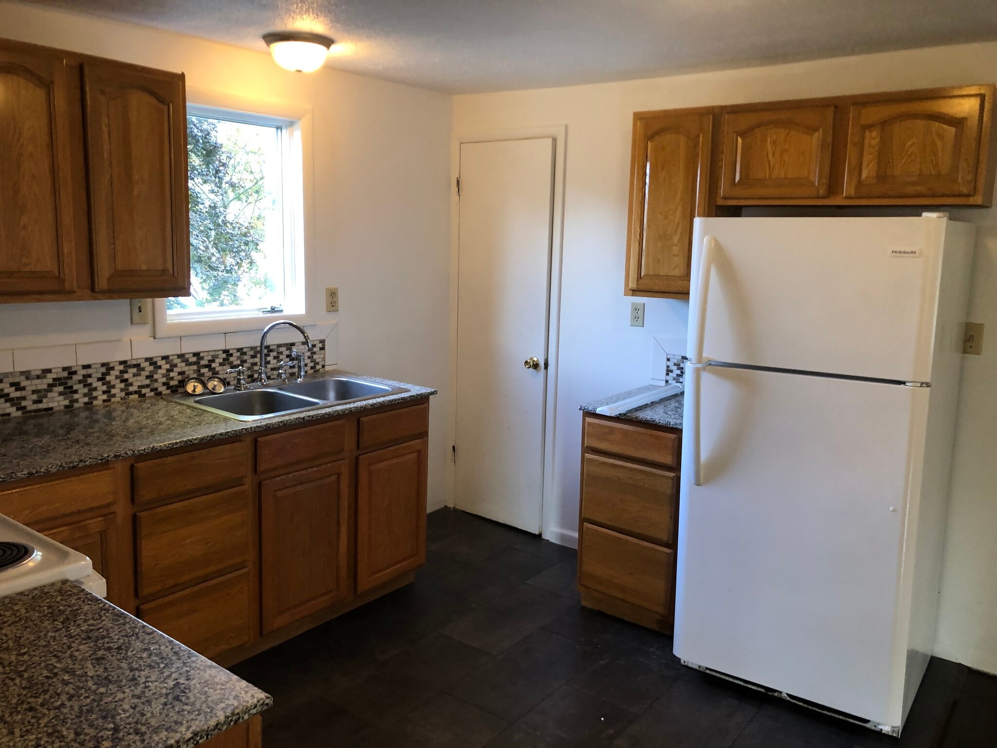 kitchen - 93 W Seneca St