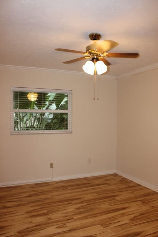 Building Photo - Lovely 4 Bedrooms / 2 Bathrooms / 2-Car Garage