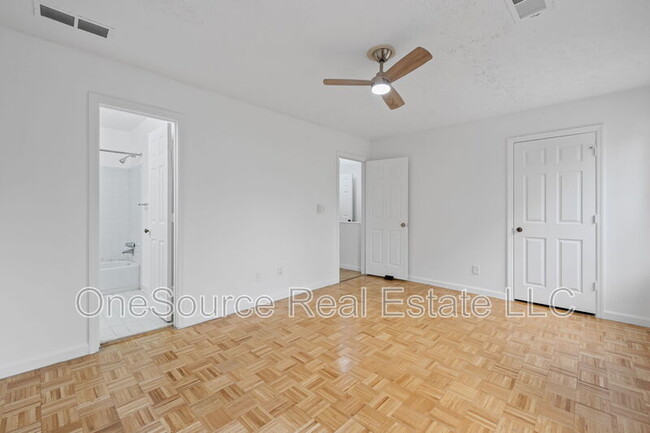 Building Photo - 1086 Huntington Ter SE