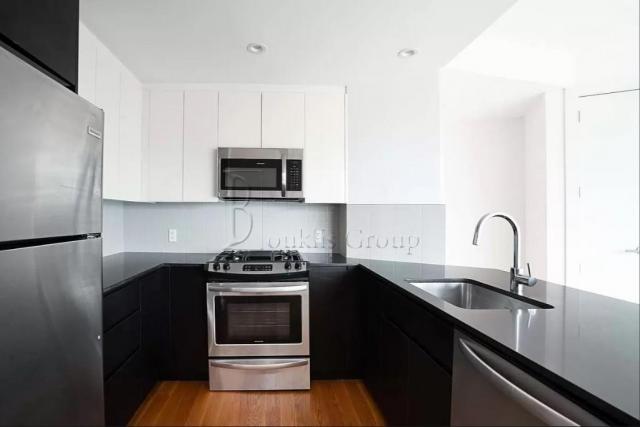 Building Photo - 1 bedroom in ASTORIA NY 11106