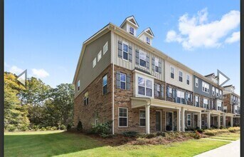 Building Photo - COMING SOON! Spacious 4-Bedroom Townhome i...