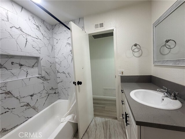 Building Photo - 2448 Cuatro Dr
