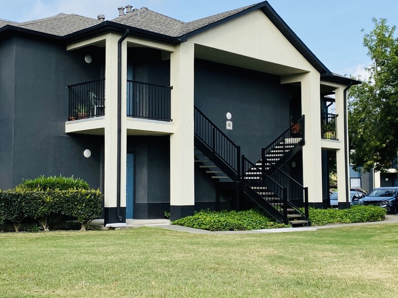 Primary Photo - South Pointe Apartments