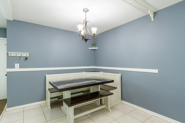 Building Photo - 217 Fishing Lane