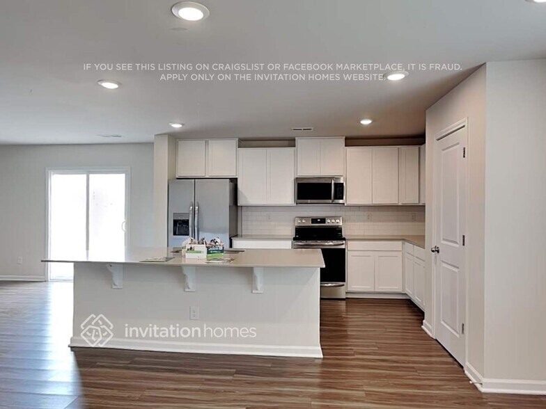 Building Photo - 2401 Turtle Point Rd