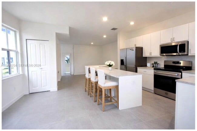 Building Photo - 27640 SW 156th Ave