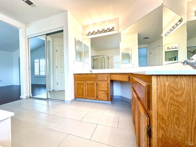 Building Photo - 622 Stonehenge Dr