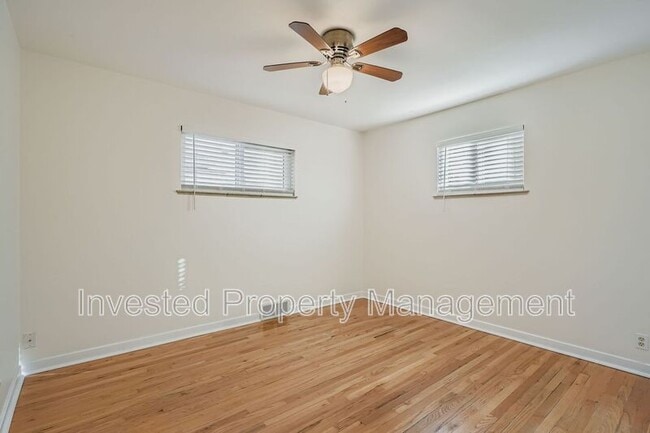 Building Photo - 4334 E 18th Ave