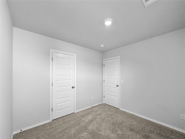 Building Photo - 1211 Clydesdale Dr