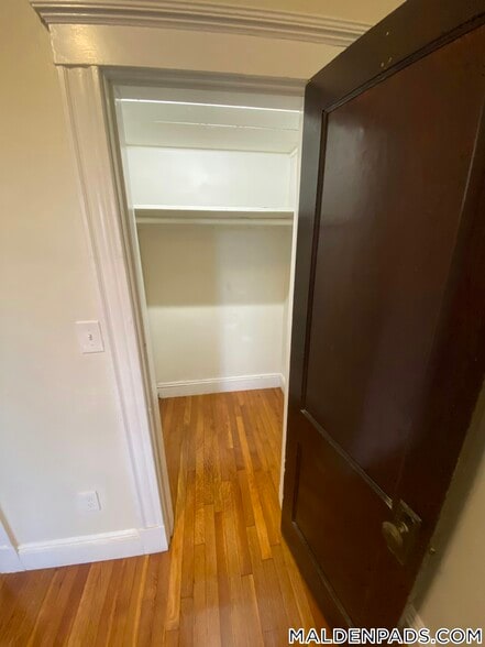 Building Photo - 17-19-19 Washington St S