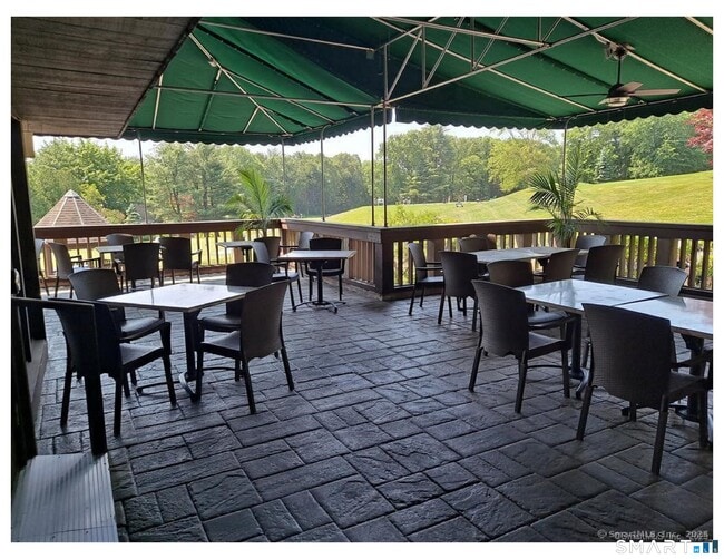 Building Photo - 3 Woods Hollow Ct