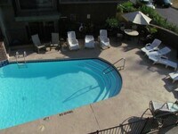 Building Photo - 3602 Gillham Rd