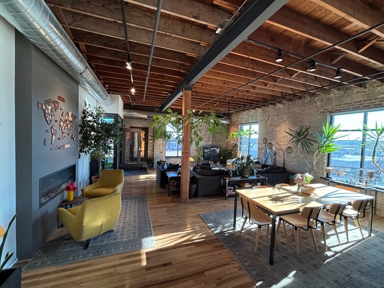 Living Area - 319 SW 5th St