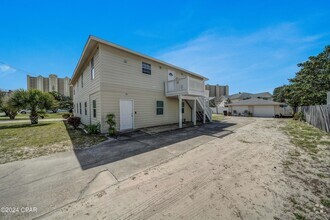 Building Photo - 318 Sundial St