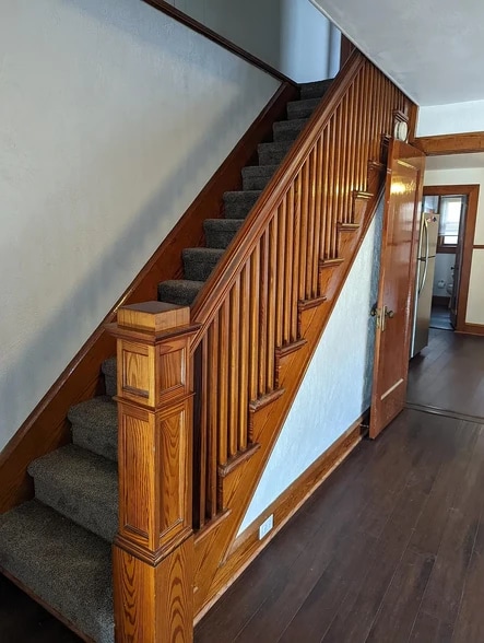 Building Photo - 37 Hurbane St