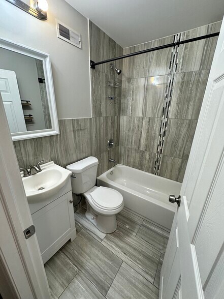 Building Photo - 1920 S Bonsall St