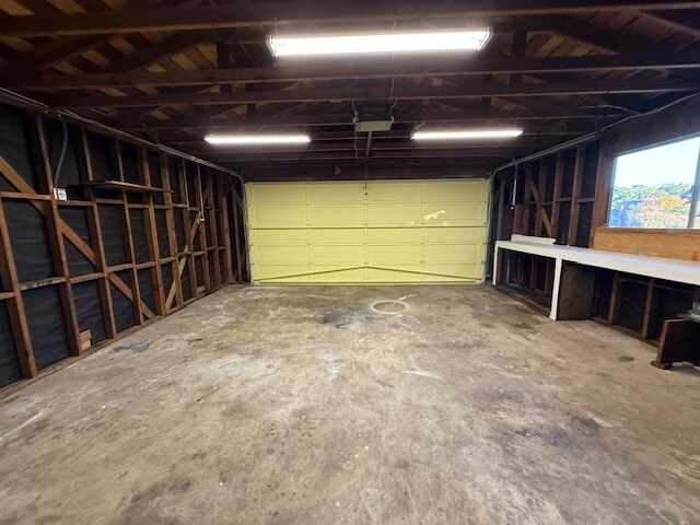 Building Photo - 914 Palma St