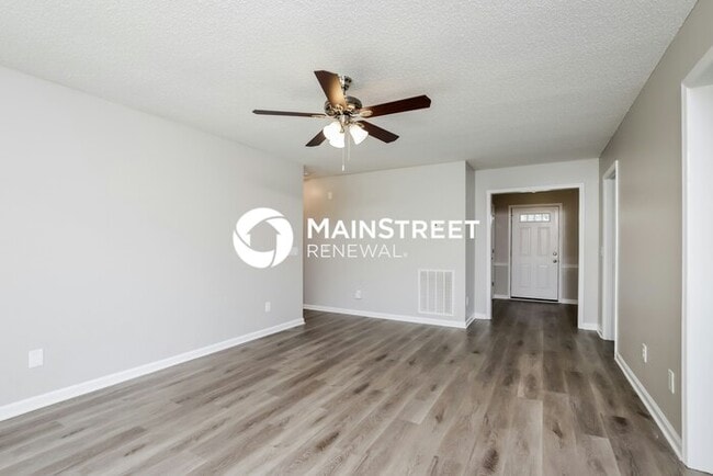 Building Photo - 3 Bedroom Pet-Friendly Home in GREENSBORO,...