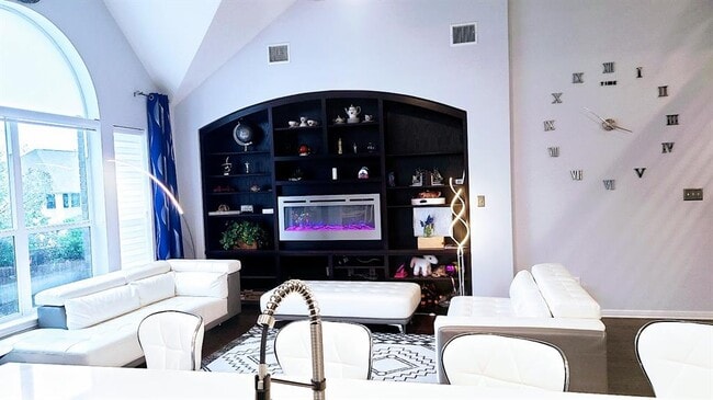 Building Photo - 1721 Buffalo Thunder