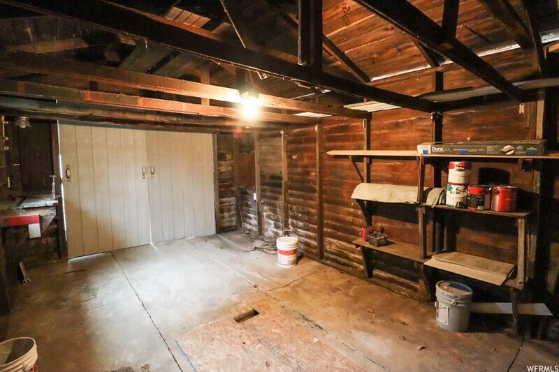 Building Photo - 948 E Atkin Ave