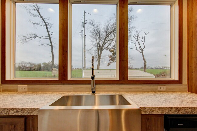 Building Photo - 295 Seays Rd