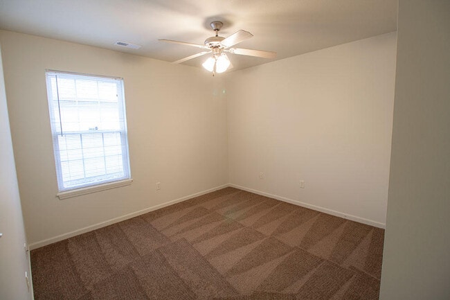 Building Photo - 1424 Bodie Dr