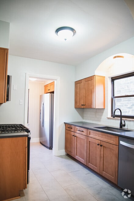 Building Photo - 153 Morrison Dr