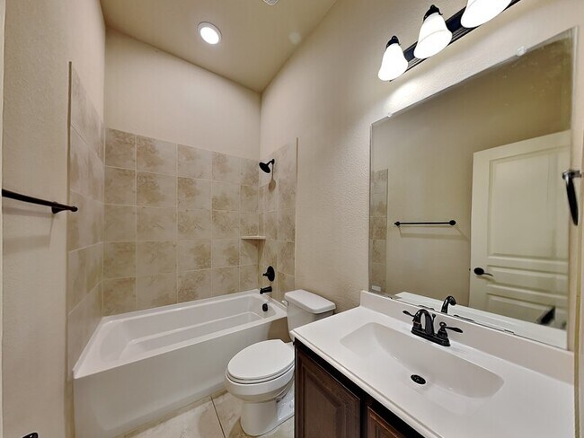 Building Photo - 1517 Yellowthroat Dr