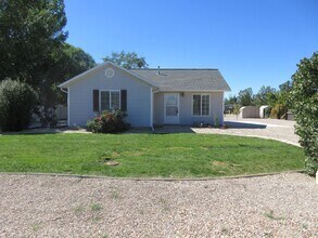 Building Photo - 2 bedroom, 1 bathroom home