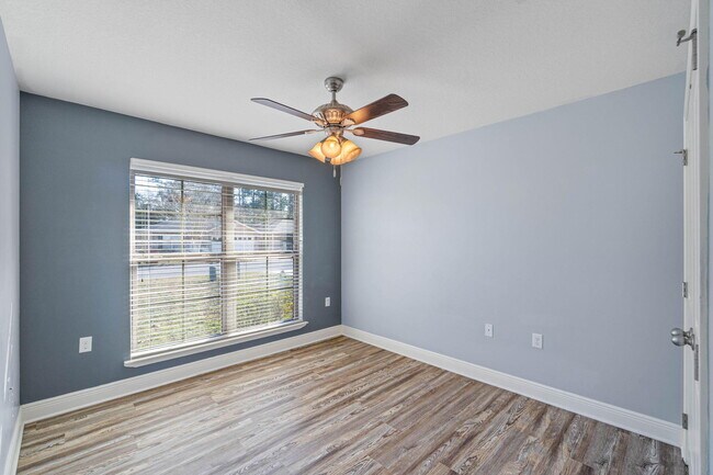 Building Photo - 227 January Ct