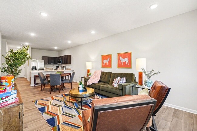 Building Photo - Comfortable and convenient getaway in Colerain TWP