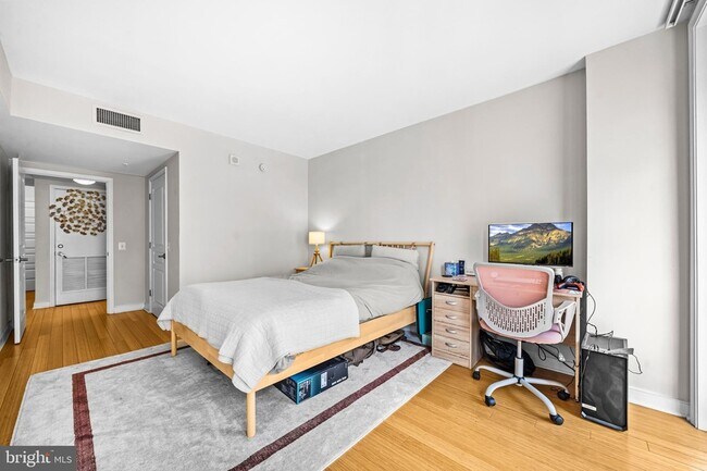 Building Photo - 631 D St NW