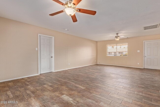 Building Photo - 312 E Hermosa Dr