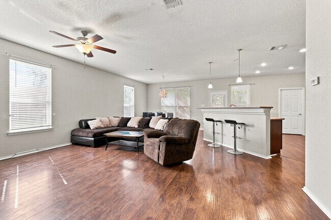 Building Photo - 4426 Semora Oak