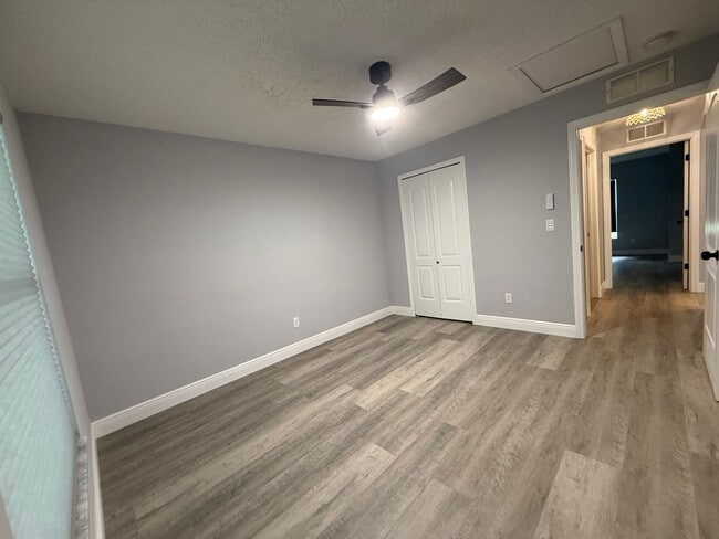 Building Photo - Beautifully updated 3-bedroom, 2-bath home