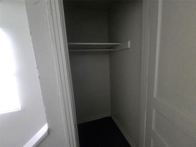 Building Photo - 1133 5th Ave N