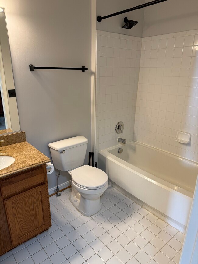 Building Photo - 15620 Everglade Ln