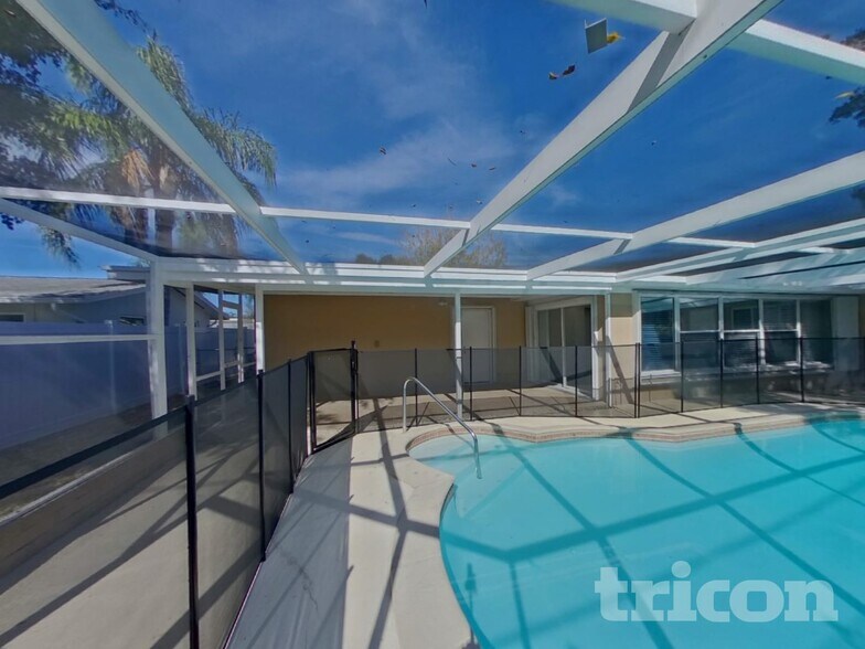 Building Photo - 1641 Patlin Cir N