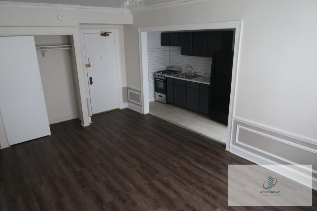 Building Photo - 5301 N Ashland Ave