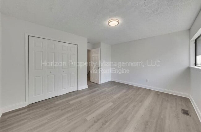 Building Photo - 43 Country Pl Ct