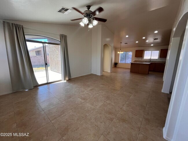 Building Photo - 13268 E Mesquite Flat Spring Dr