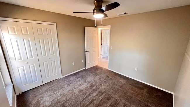 Building Photo - BEAUTIFUL 3 Bedroom 2 Bathroom home in Apopka