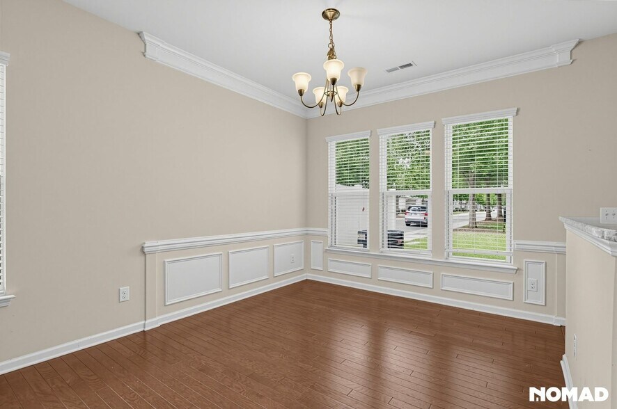 Building Photo - 6032 Carrollton Ln