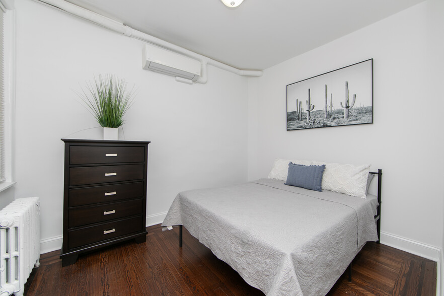 Bedroom 2 - 2452 E Lehigh Ave