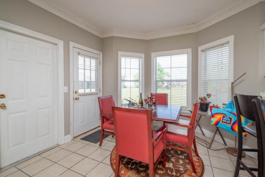 Building Photo - 41 Loch Ln