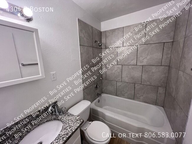 Building Photo - 4304 B Boston