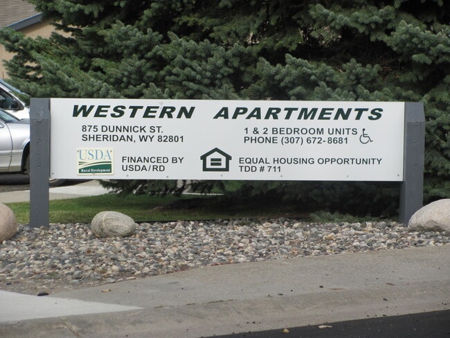 Primary Photo - Western Apartments
